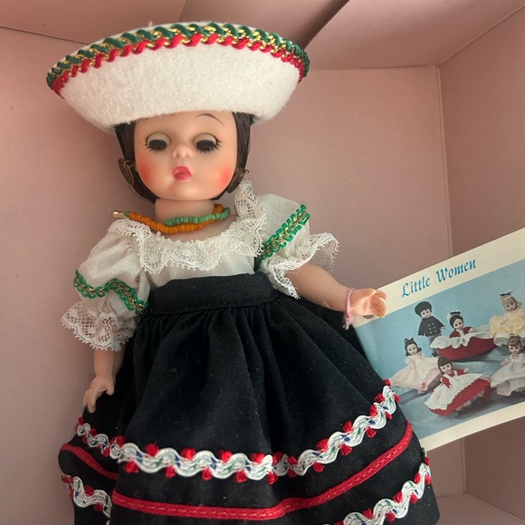 Vintage 1960s Madame Alexander Doll - Picture 3 of 6